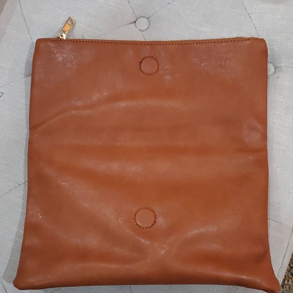 Clutch - Picture 2 of 2